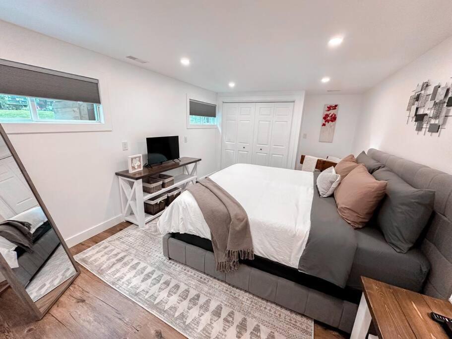 The Victoria Suite In Elora- King Bed المظهر الخارجي الصورة